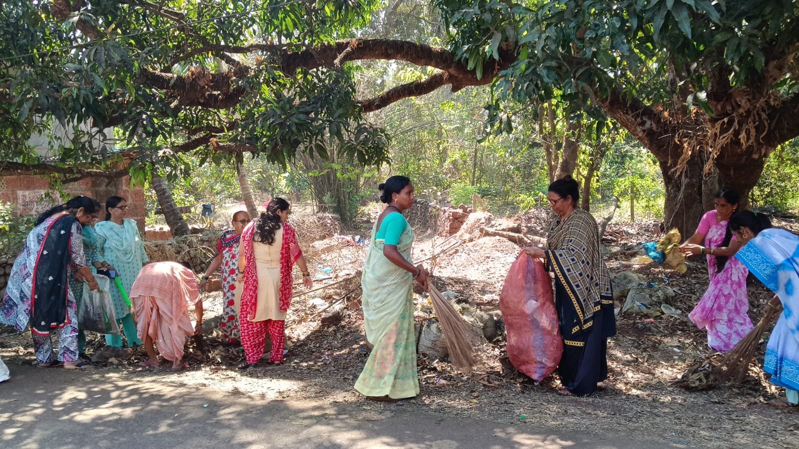 हिंद-दी-चादर श्री गुरु तेग बहादूर ३५० वा शहीदी समागम निमित्त स्वच्छता मोहीम राबविण्यात आली (7)